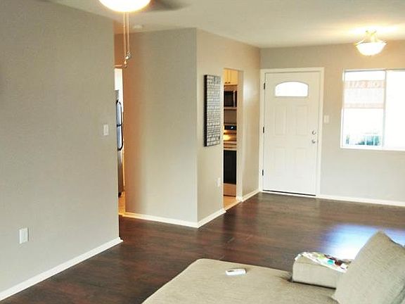2nd image of 2040 Canal Dr #M35