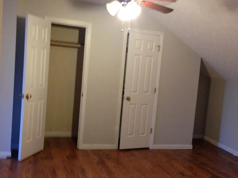 548 Huntington Rd — Photo 2