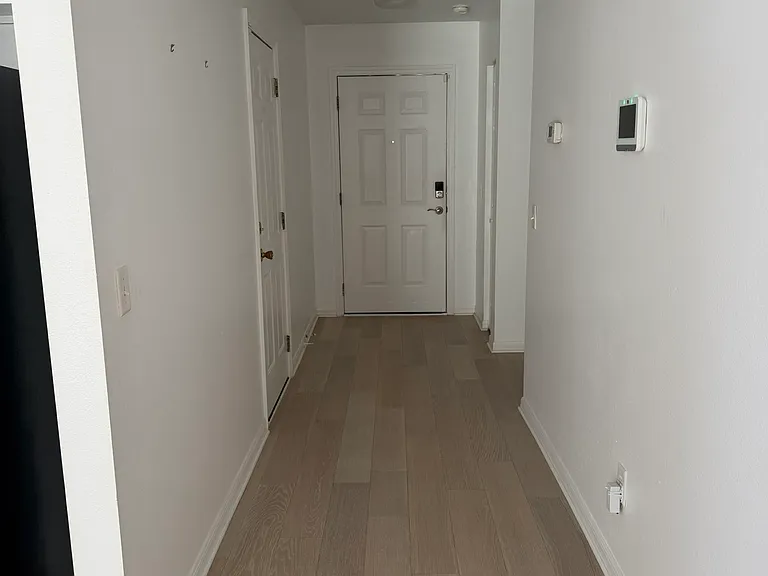 941 Ervin St — Photo 7
