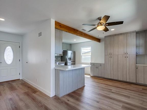 4th image of 6826 Estrella Ave
