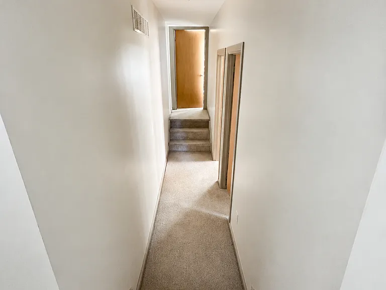 2 Park St #2R — Photo 3