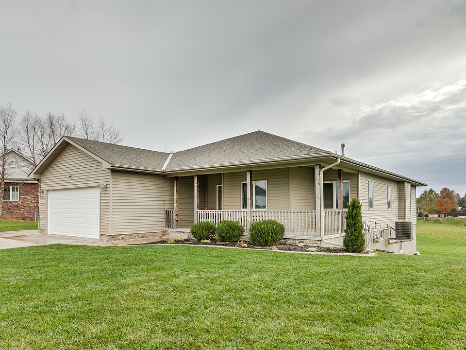 1st image of 20235 Woodridge Dr