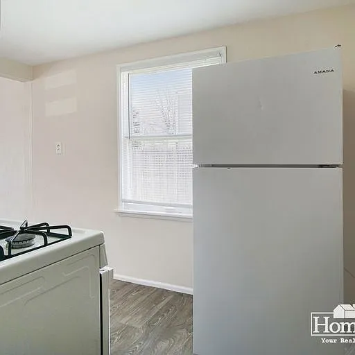 937 Roosevelt St — Photo 7