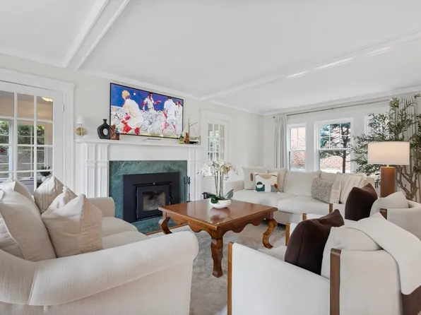 5 Moss Hill Rd, Boston, MA 02130
