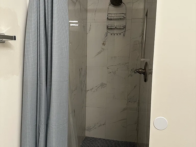 2400 Lena Ln — Photo 8