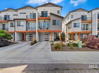 7803 W Crestwood Dr, Boise, ID 83704