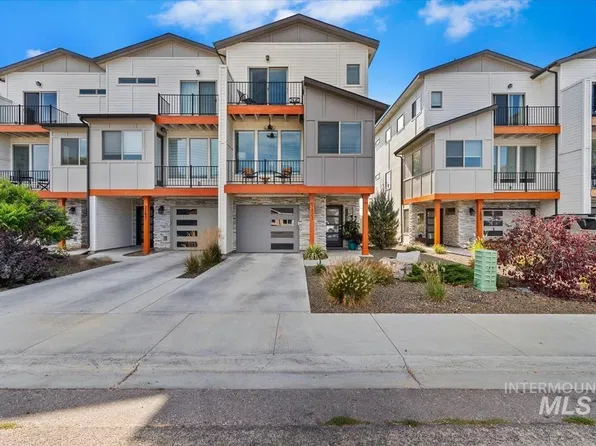 7803 W Crestwood Dr, Boise, ID 83704