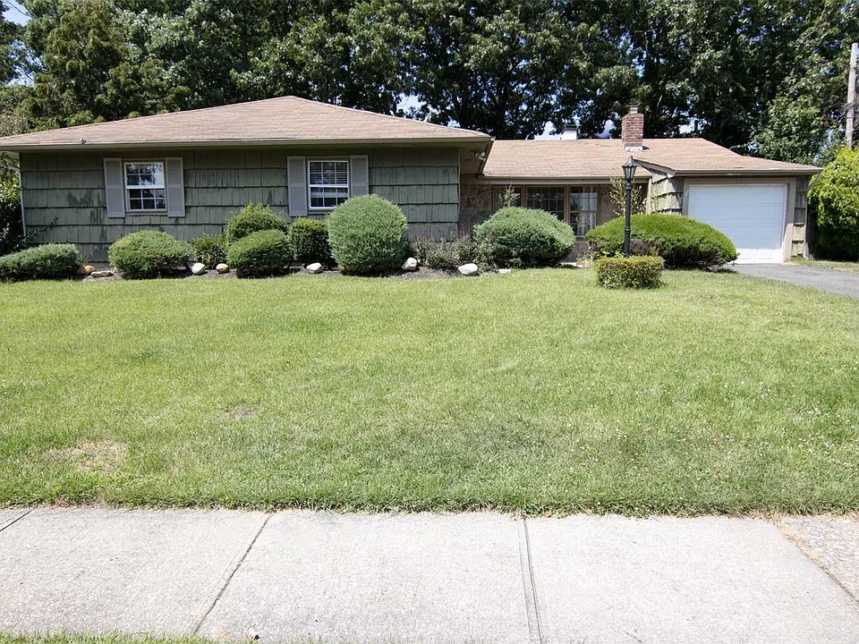 1st image of 17 Taylor St
