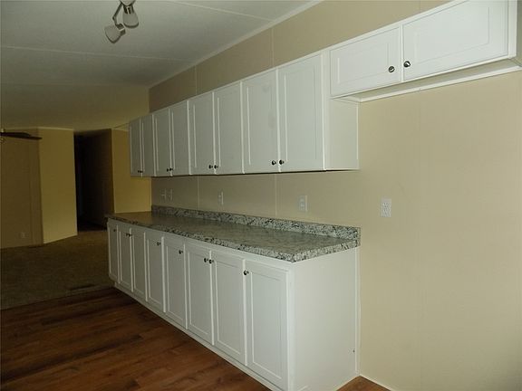 4th image of 203 S Ridgeview Ct