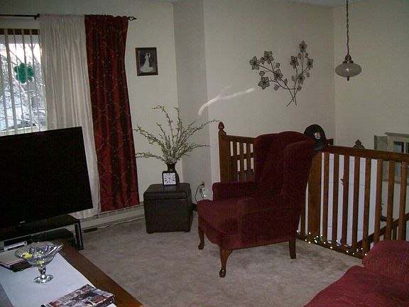 4th image of 141 Vinel Cir