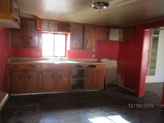 4th image of 226 Montoya St