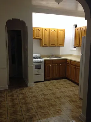 Rented by Smart NY Realty LLC | media 9