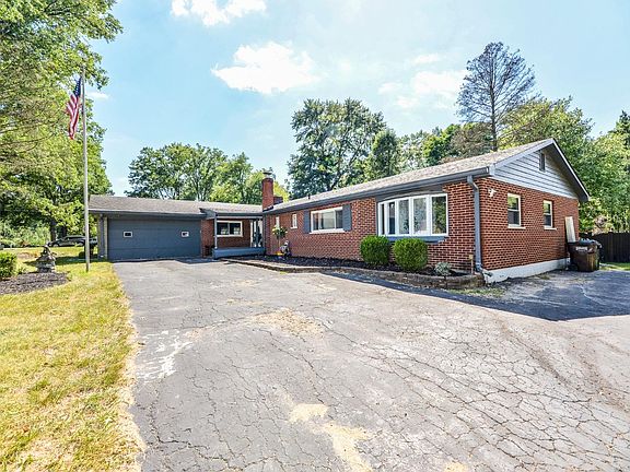 2nd image of 10035 Lakepark Dr