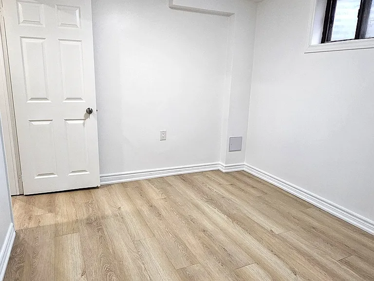 78 Dragoon Cres #BASEMENT — Photo 7