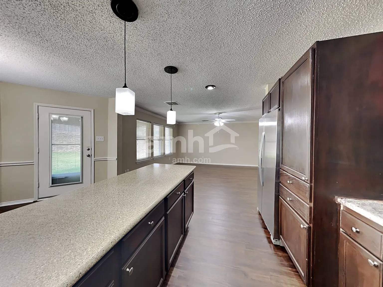 4 bed, 2.5 bath, 2644 sqft, $2,630 — Photo 4