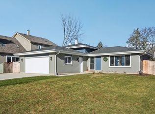 103 Pipers Dr, Bartlett, IL 60103