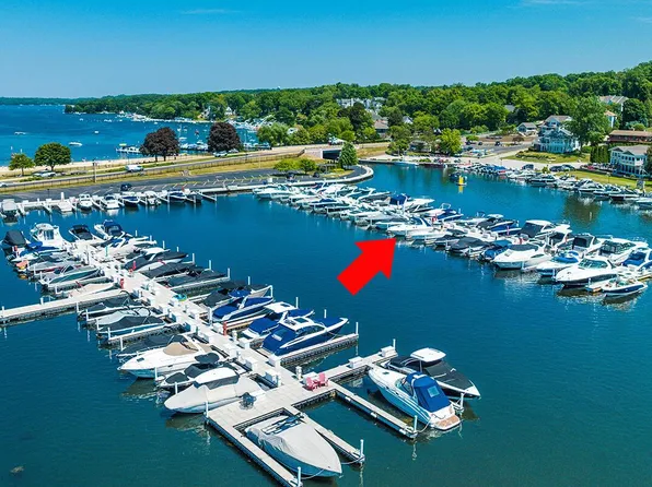 271 Fontana BOULEVARD #913, Fontana, WI 53125