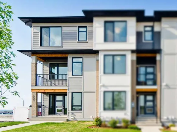 13 W Wild Rose Way SE, Calgary, AB T3M 4A2