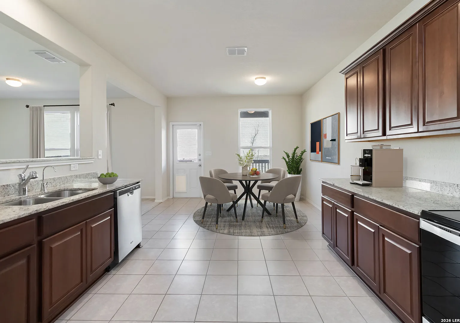 3 bed, 2.5 bath, 1804 sqft, $1,775 — Photo 4
