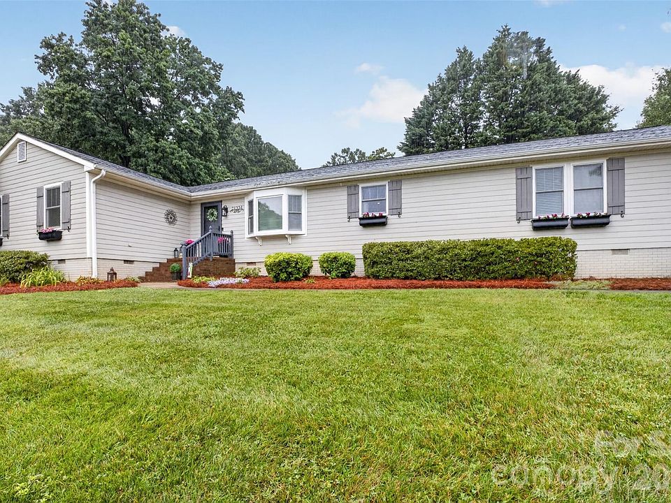 1st image of 21334 Sandy Cove Rd