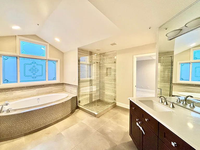 13211 NE 10th Pl — Photo 19