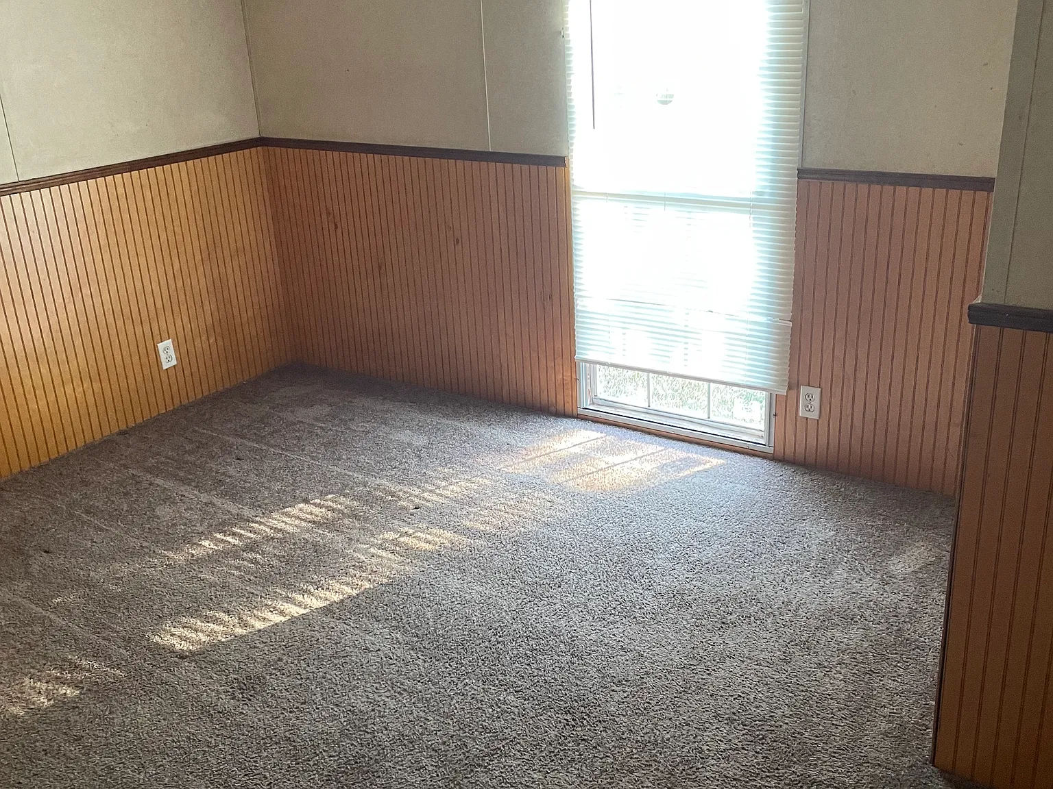 3 bed, 1040 sqft, $1,000 — Photo 1
