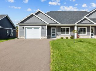 98 Putters St, Linkletter, PE C1N4J8