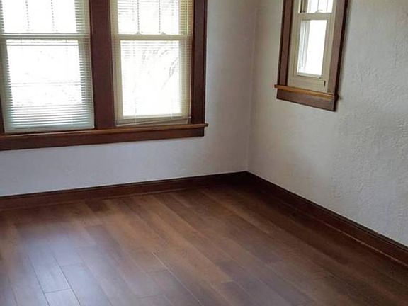 4th image of 3034 Neil Ave
