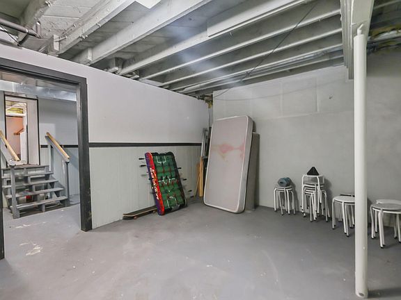 2nd image of 3047 Grand St NE