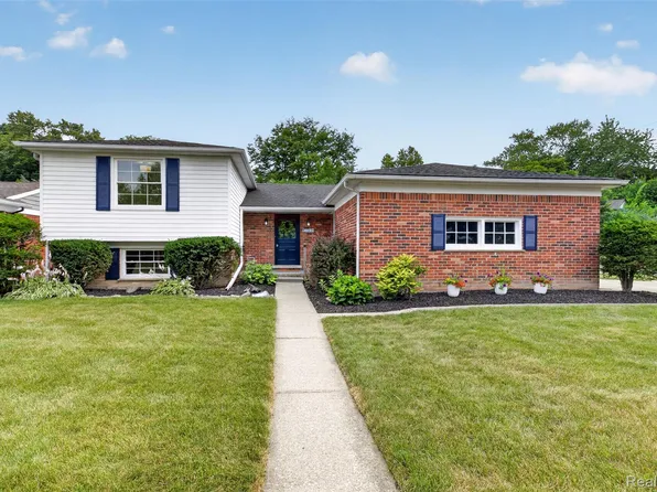 2880 Renfrew St, Ann Arbor, MI 48105