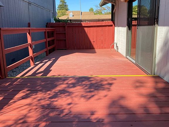 5th image of 215 Wilford Ln