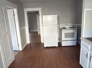 752 Providence St #1R, Woonsocket, RI 02895