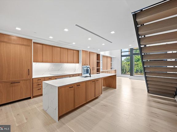 3rd image of 1336 8th St NW #Townhouse 5