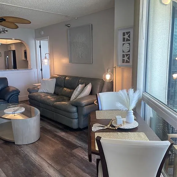 690 Island Way #1112 — Photo 11