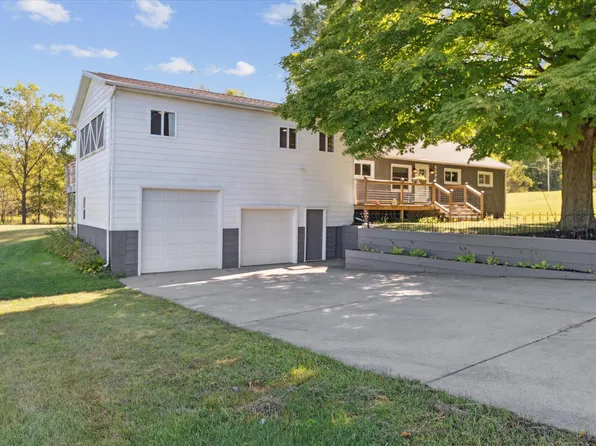 8590 Greenfield Hwy, Bellevue, MI 49021