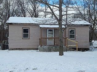 2322 E 37th Ct, Des Moines, IA 50317