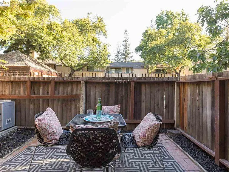 2161 Northwood Cir #D — Photo 6