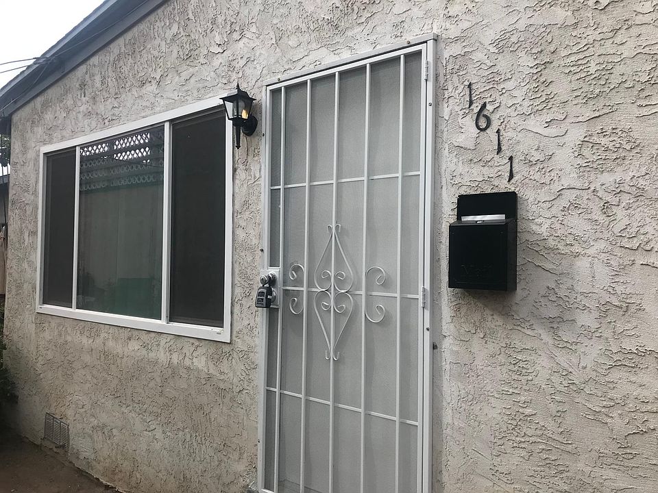 1st image of 1611 Scott St
