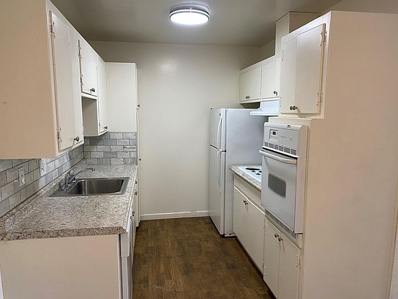 4th image of 1984 Latham St Unit 12