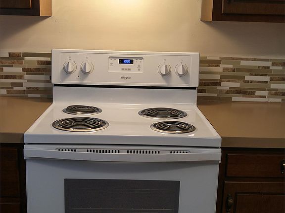 New stove and range hood