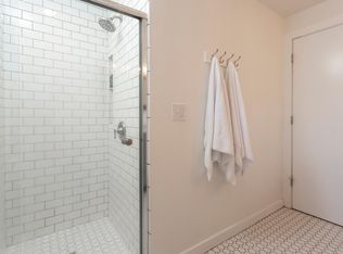 19061 Redwing Ct, Lake Oswego, OR 97035