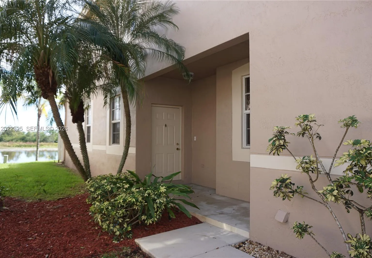 Sectors 3 & 4 Boundary Pl — Photo 4