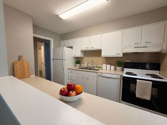 4th image of 3012 Pamela Way #3113-1
