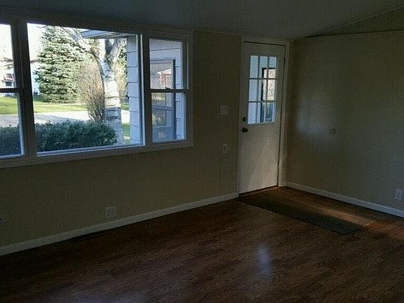 5th image of 1142 Landon Ave
