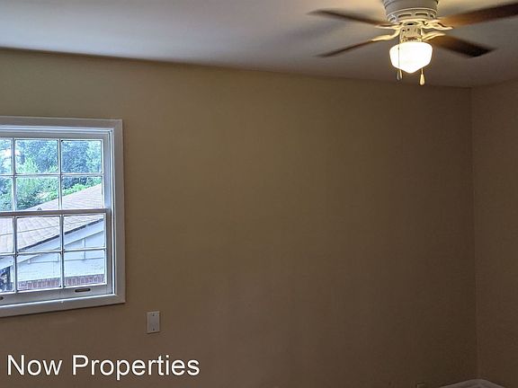 5th image of 4978 Sheila Ln