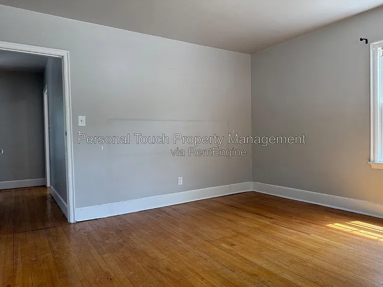 704 8th St S — Photo 35