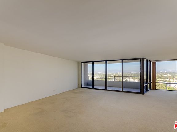 4th image of 4337 Marina City Dr Unit 837