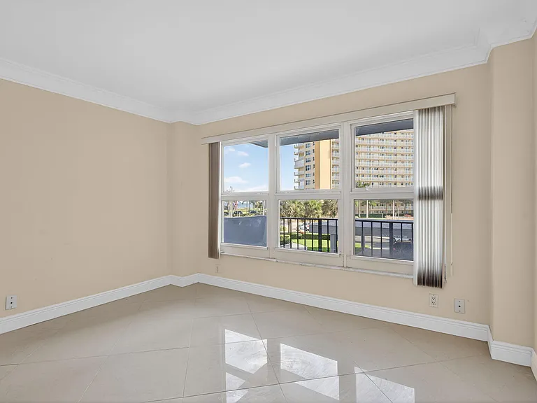 405 N Ocean Blvd #208 — Photo 24