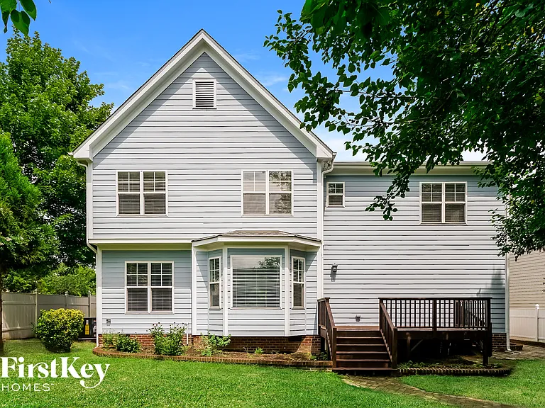 1019 Village River Dr — Photo 12