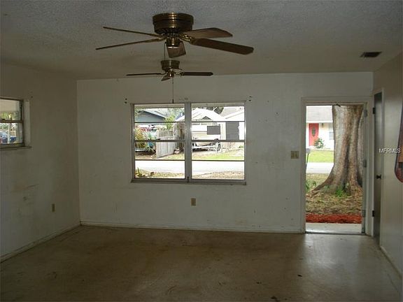 4th image of 2860 Yorktown St